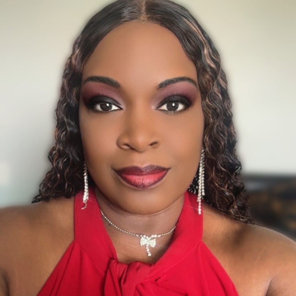 Meet your Posher, Felicia t